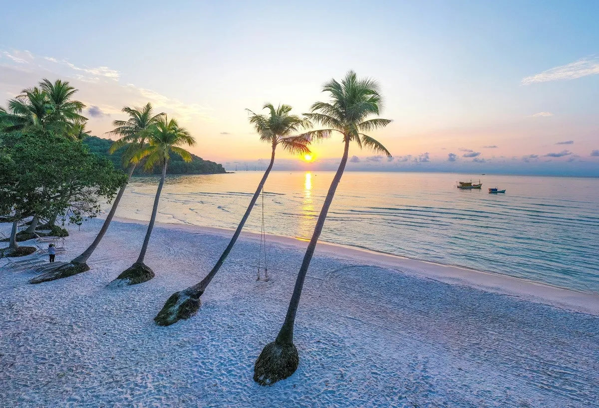 Tour Phú Quốc Máy Bay | BBQ Hải Sản – Ngắm Hoàng Hôn – Grand World