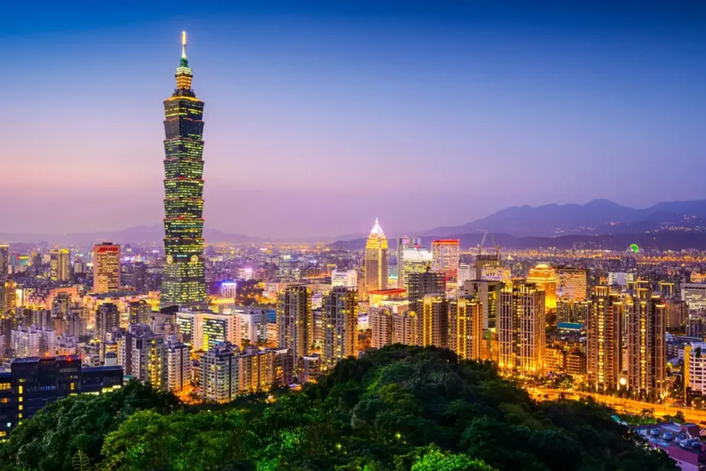 du lich dai loan taipei 101 cuu phan thap phan phat quang son ho nhat nguyet