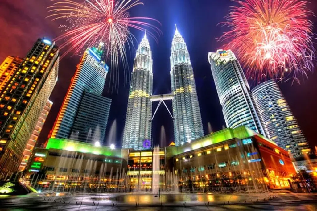 du lich malaysia thap doi petronas cao nguyen genting dong batu malacca