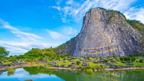 thai lan Núi Phật Vàng