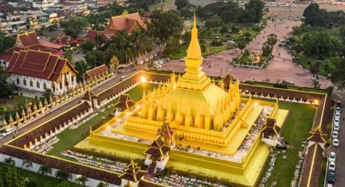 tour lào Tháp Thạt Luổng (Viêng Chăn)
