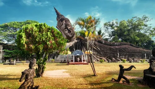tour lao Buddha Park (Công viên vườn tượng Phật Wat Xiêng Khuôn) – Viêng Chăn