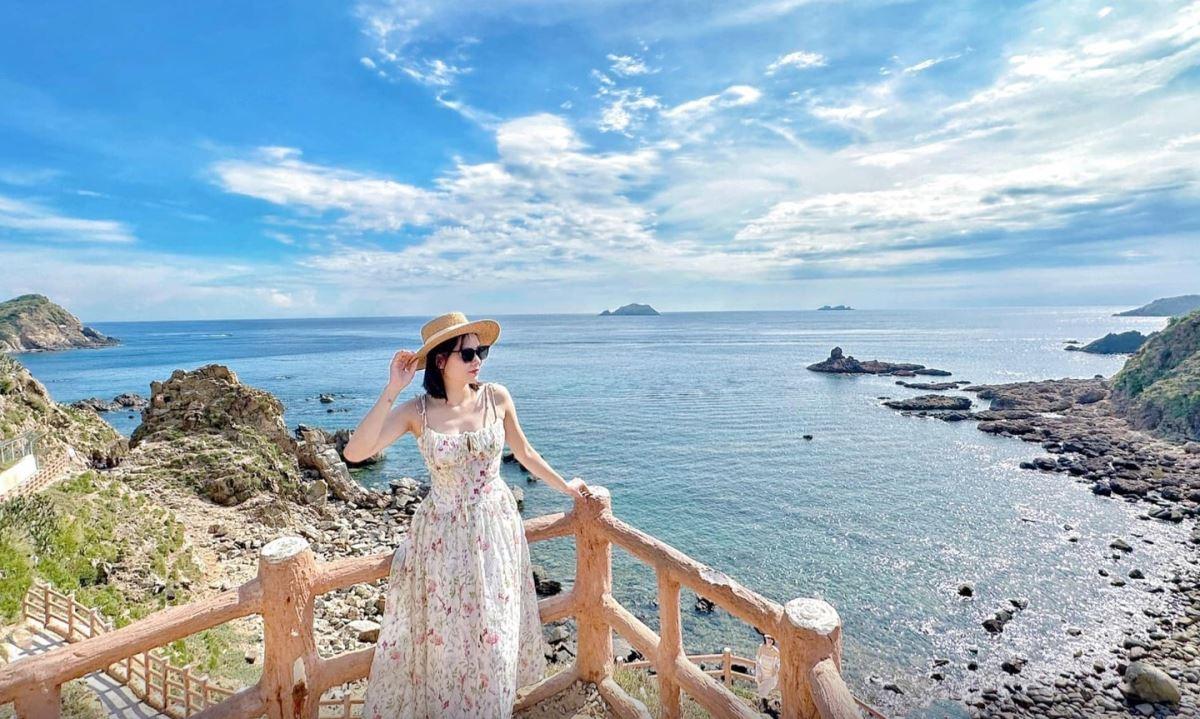 tour quy nhon phu yen tron goi tau lua eo gio ky co ganh da dia haidangtravel