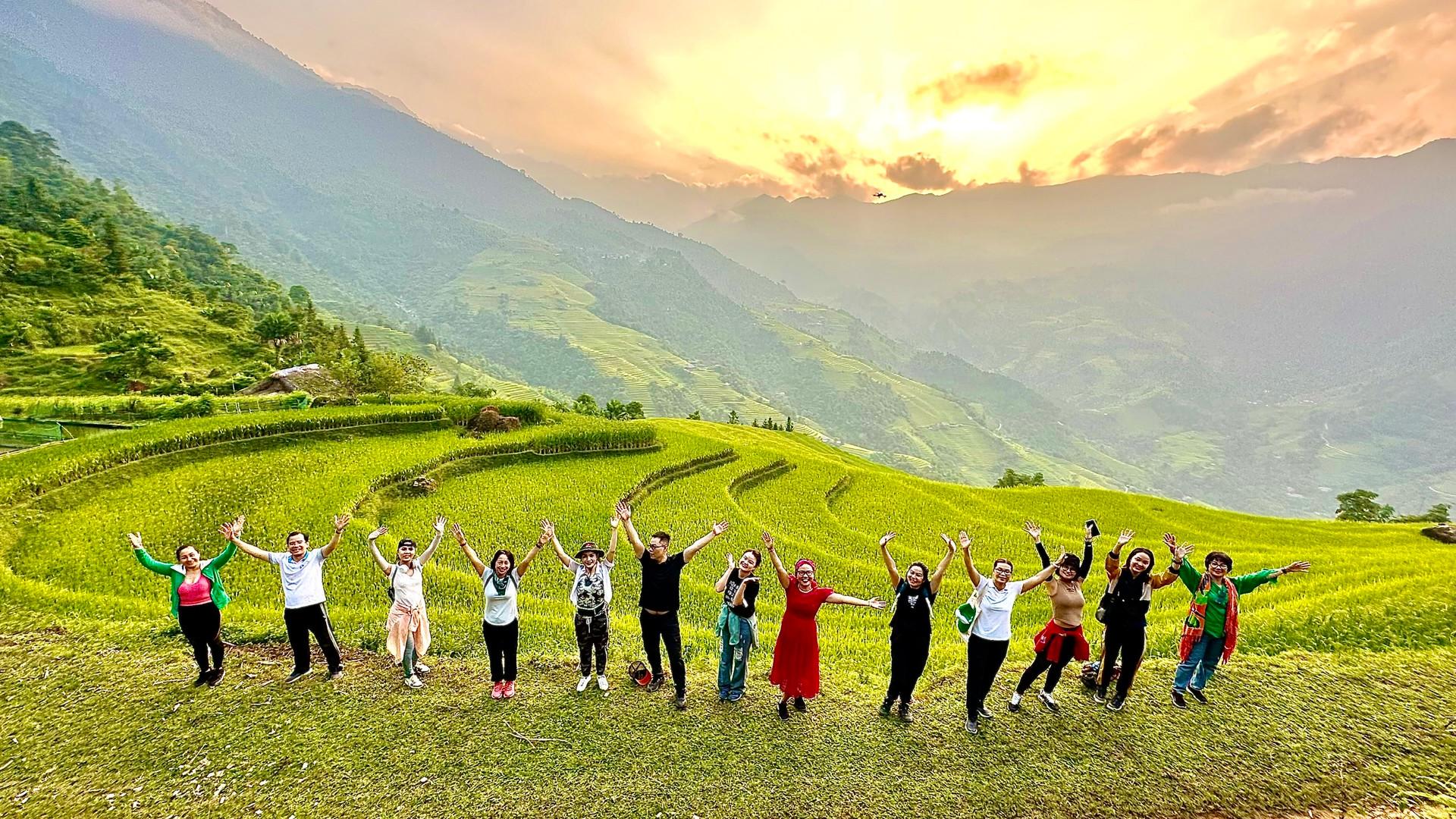 tour ha giang cao bang tron goi may bay thac ban gioc song nho que haidangtravel