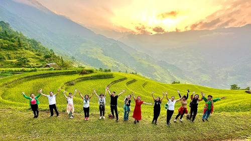 tour ha giang cao bang tron goi may bay thac ban gioc song nho que haidangtravel
