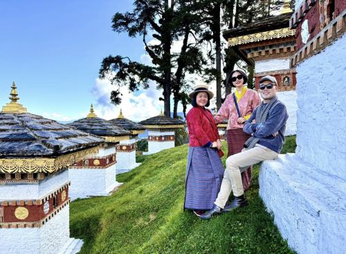Trải nghiệm mặc đồ truyền thống Gho và Kira tại Bhutan